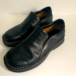 Born Mayflower Size 9.5 Leather Slip On Clogs Black